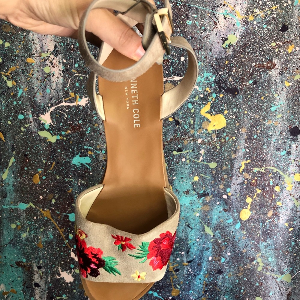 Kenneth Cole Embroidered Sandals